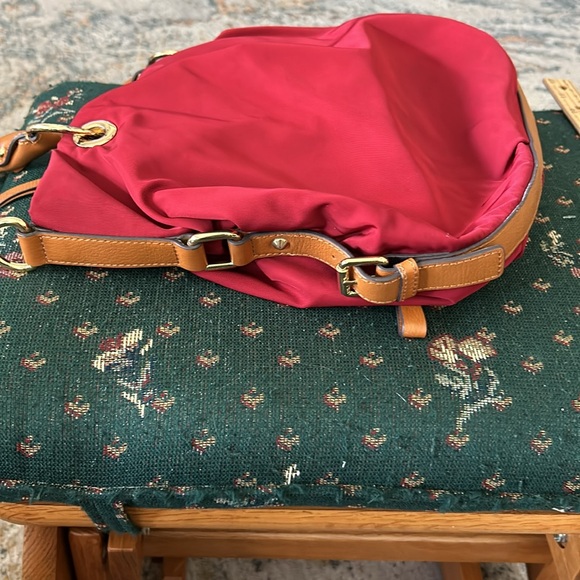 Vince Camuto cloth and leather maroon handbag snap closure inside zipper15 by 11 - Picture 6 of 10